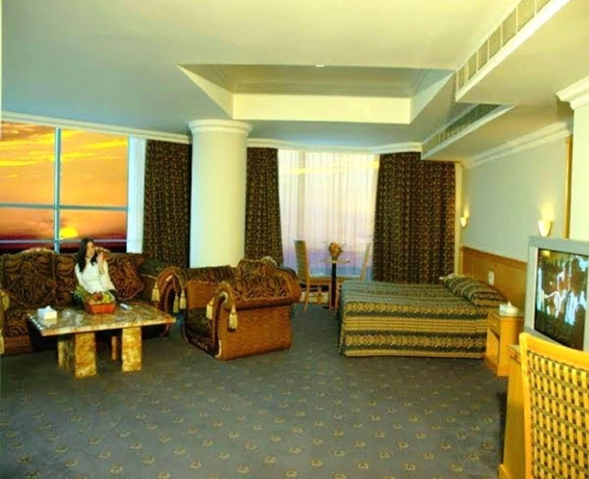 Phoenicia Tower Hotel And Spa Манама Экстерьер фото